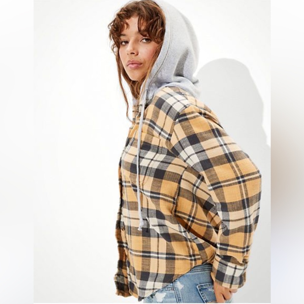 American Eagle AE Flannel Plaid Boyfriend Hoodie Button‎ Up Shacket Jacket